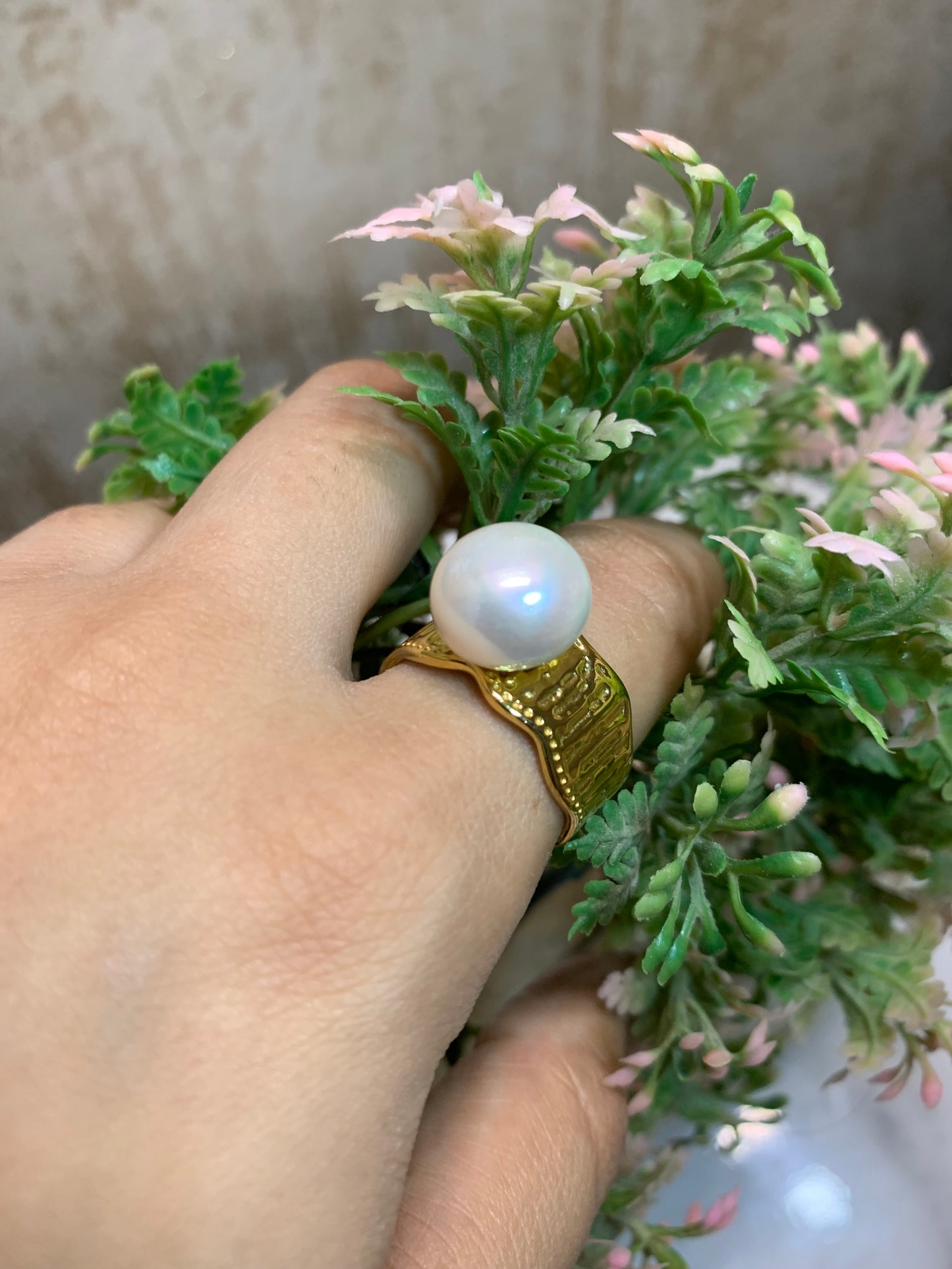 Pearl Crest Ring