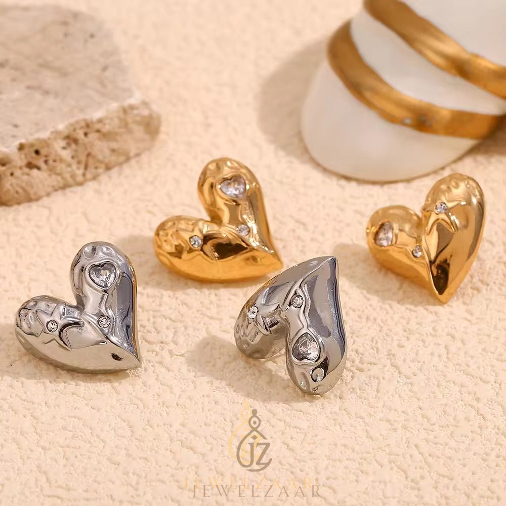 Sweet Heart Ear Studs