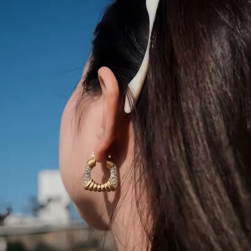 Golden U-Shape Radiance Hoop