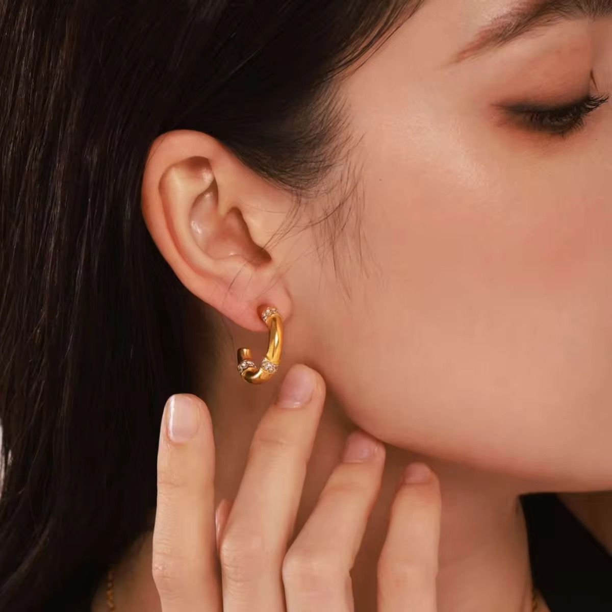 Golden C-Shape Radiance Hoop