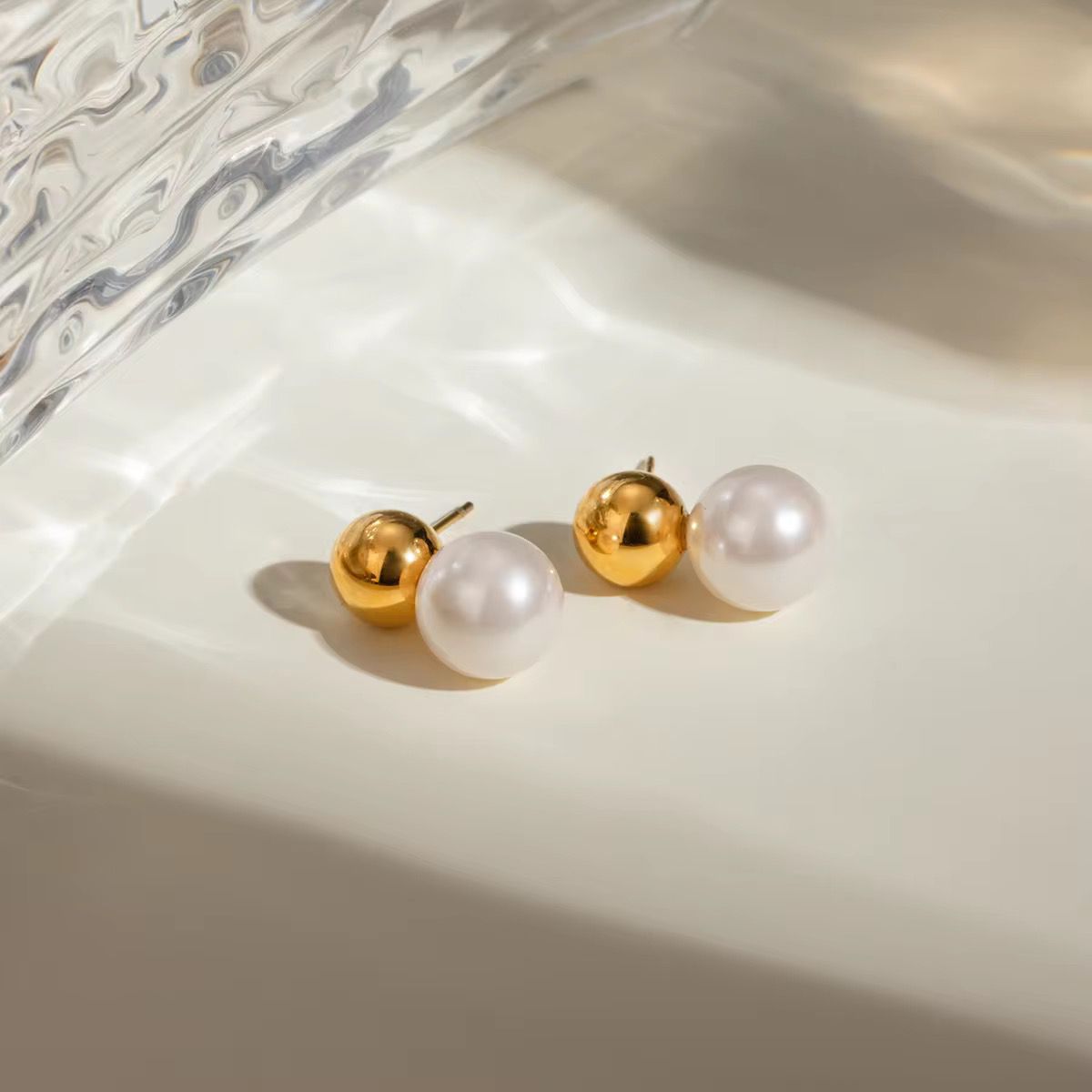 Luna Orbit Studs