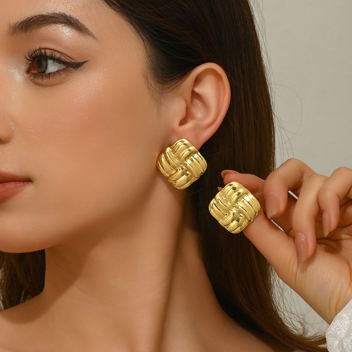 Radiant Aura Earrings
