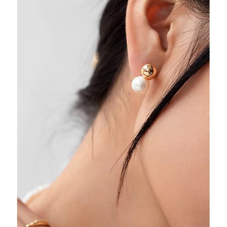 Luna Orbit Studs